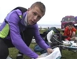 Julian preparing his lunch in James Ross Park, Broadford